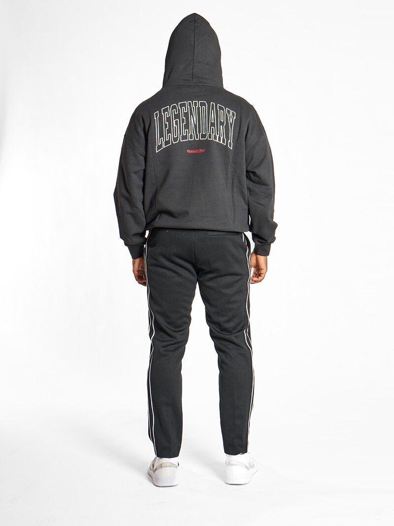 Mitchell & Ness Branded look 7