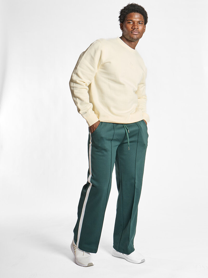 Mitchell & Ness Branded look 10